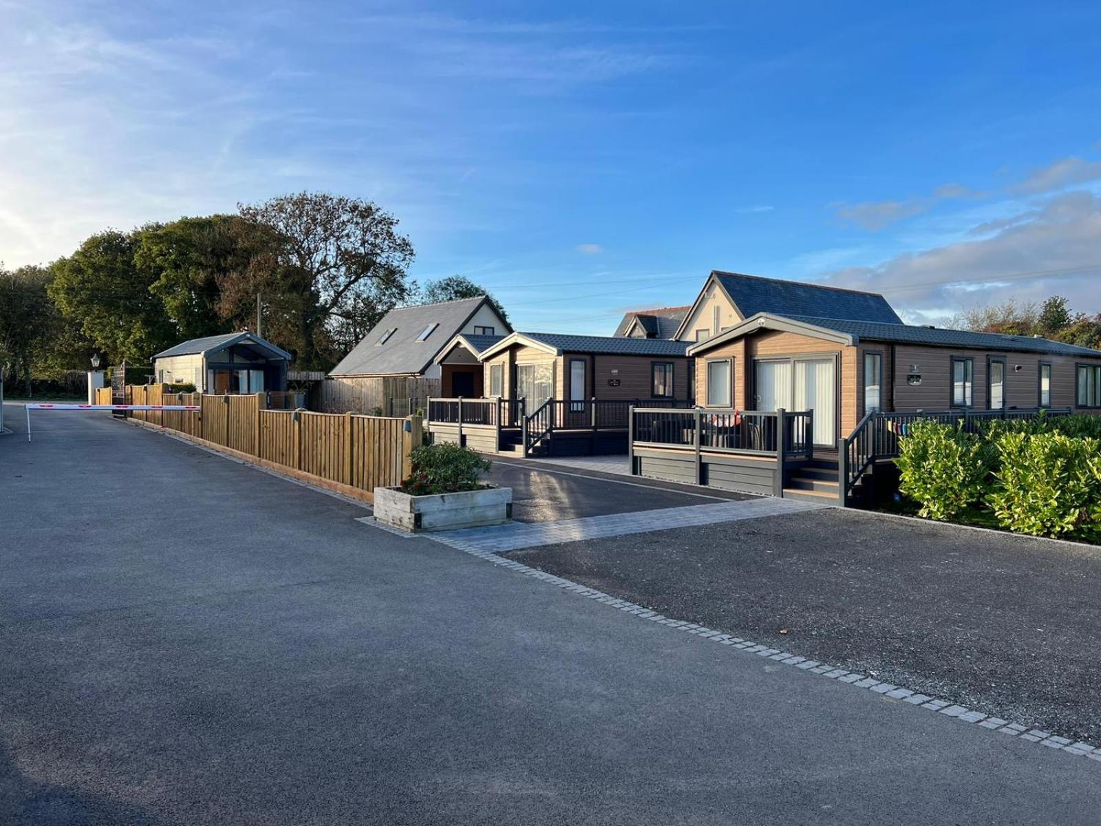 Whitford The Pods At Haulfryn Caravan Park מראה חיצוני תמונה